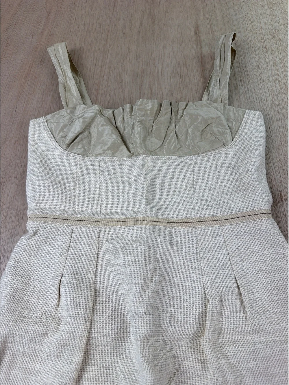 Lida Baday Cream Bouclé Sheath Dress Metallic Satin Bust Size 6 sleeveless EUC